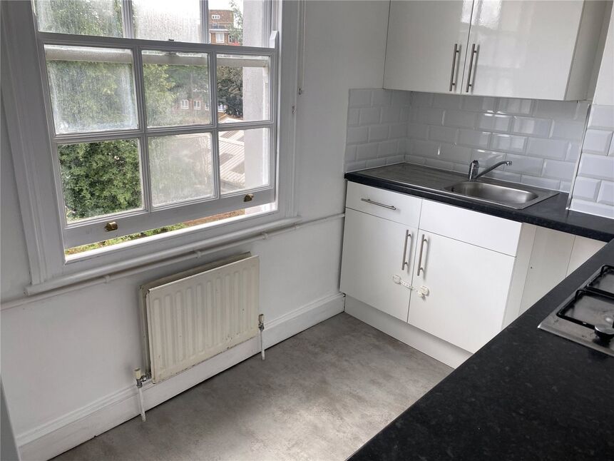 Main image of Flat to rent, New Cross Road, London, SE14