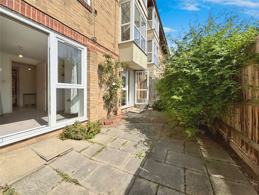 1 bedroom  Flat for sale