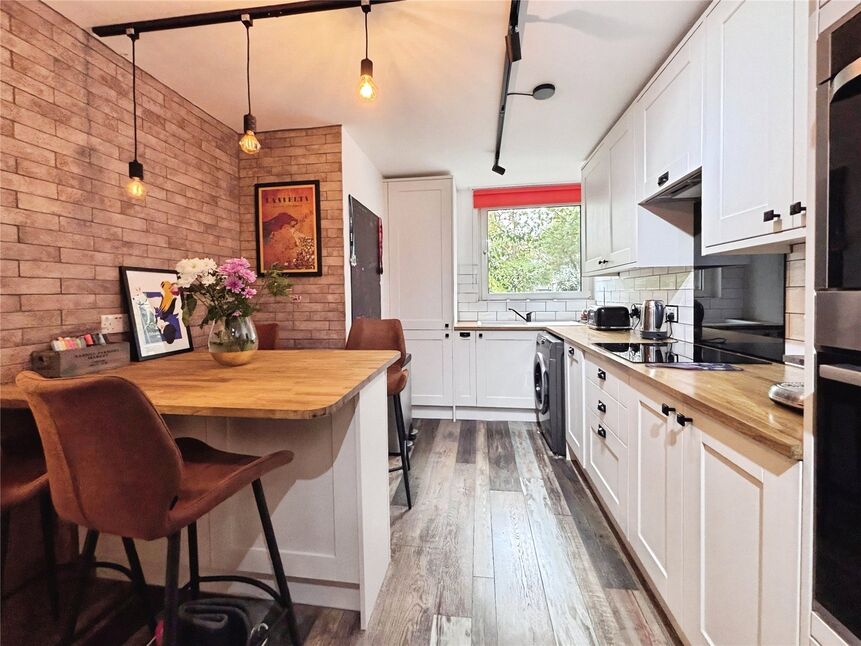 3 bedroom  Flat for sale