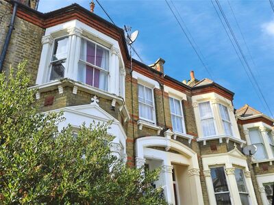 3 bedroom  Flat for sale