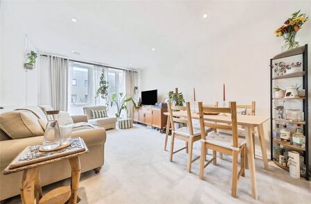 1 bedroom Flat for sale