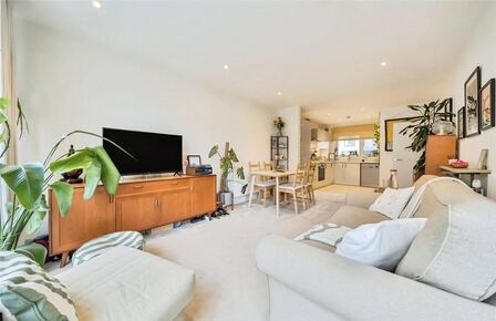 1 bedroom Flat for sale