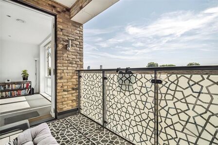 1 bedroom Flat for sale