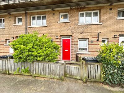 Milton Court Road, 2 bedroom Flat for sale, &pound;350,000