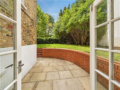 1 bedroom Flat for sale