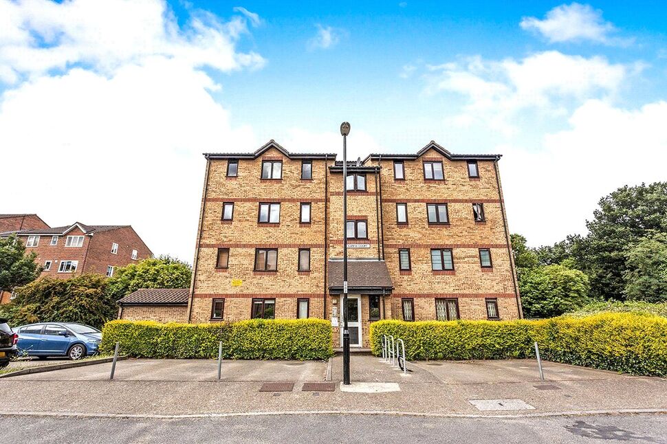Main image of Flat to rent, Samuel Close, London, SE14