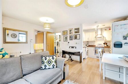 Monson Road, 1 bedroom Flat to rent, &pound;1,650 pcm