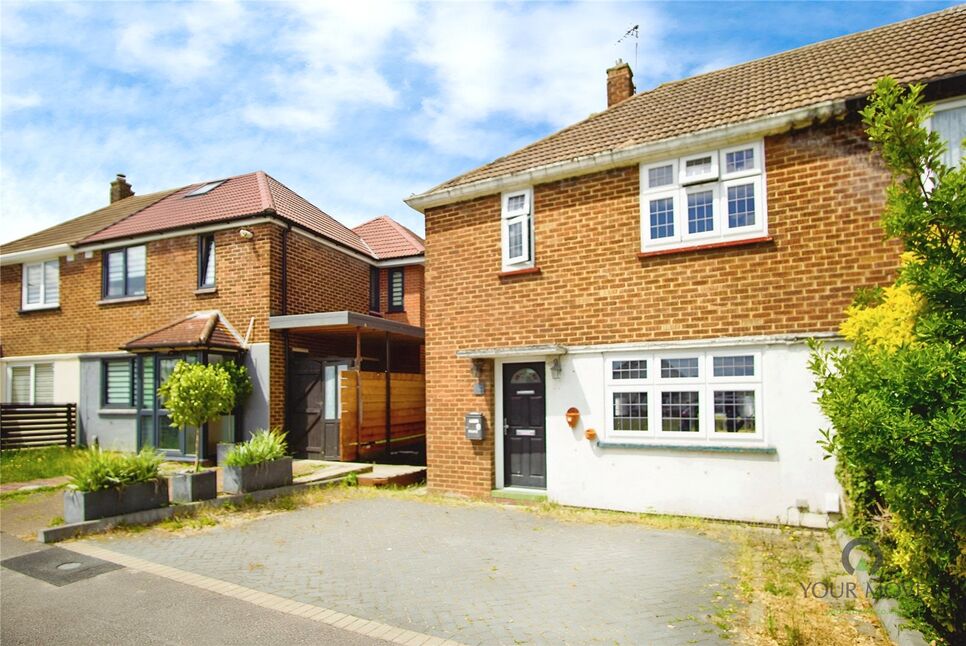 2 bedroom Mid Terrace House for sale