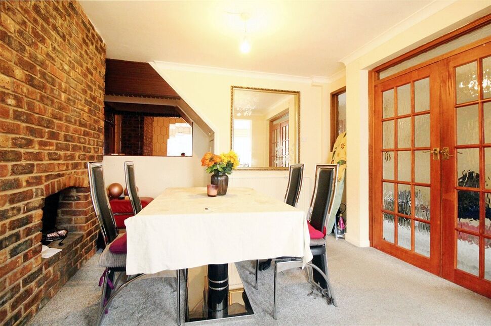 3 bedroom Semi Detached House for sale, Eversley Avenue, Bexleyheath