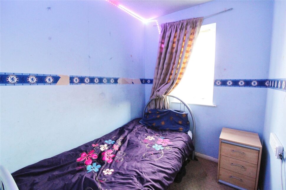 3 bedroom End Terrace House for sale, Sandpiper Drive, Erith, DA8 £295,000