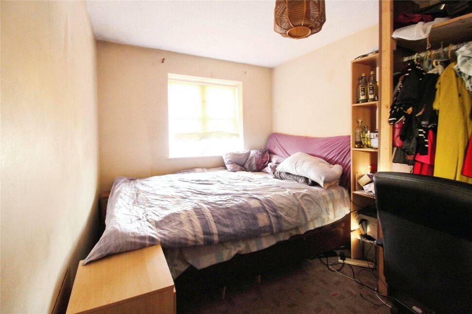 3 bedroom End Terrace House for sale, Sandpiper Drive, Erith, DA8 £295,000