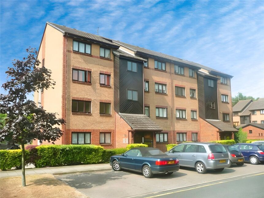 Main image of 2 bedroom Flat for sale, Cricketers Close, Erith, DA8