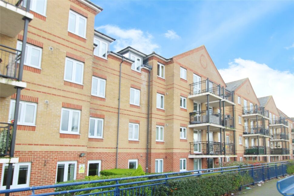 Main image of 2 bedroom Flat for sale, Wharfside Close, Erith, DA8