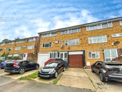 Bramble Croft, 3 bedroom Mid Terrace House for sale, £340,000