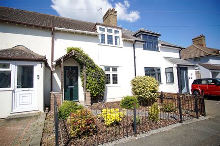 2 bedroom Mid Terrace House for sale