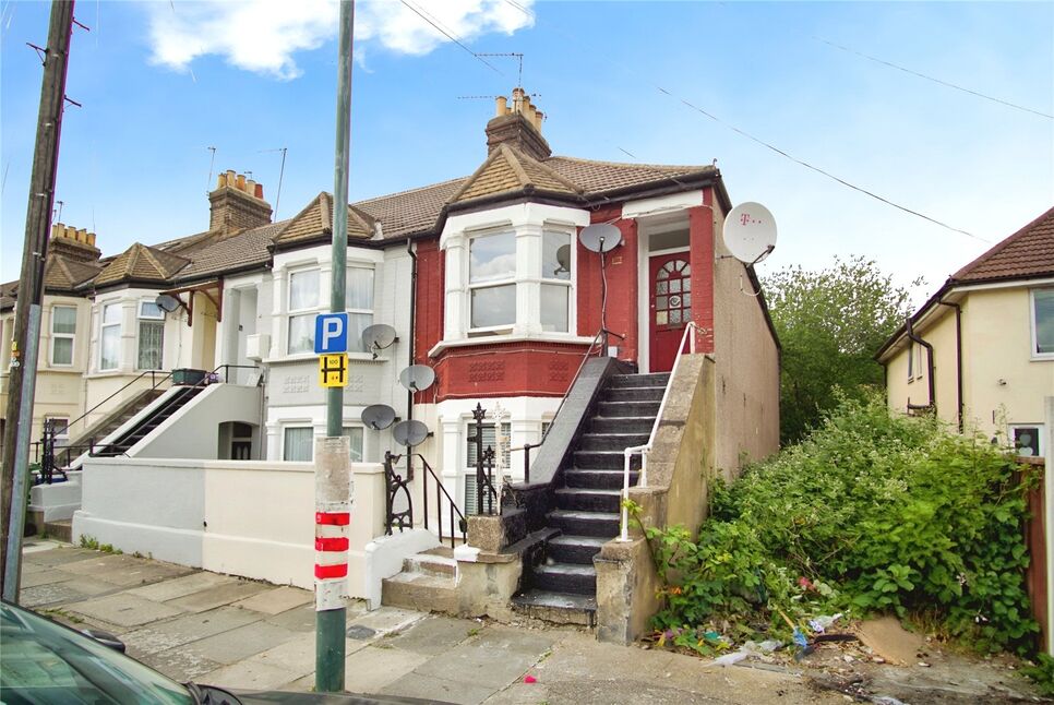 Main image of 2 bedroom End Terrace Flat to rent, Riverdale Road, Erith, DA8