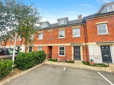 Rainbow Road, 4 bedroom Semi Detached House to rent, £2,400 pcm