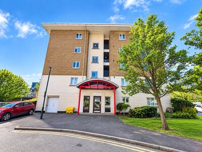 2 bedroom Flat for sale