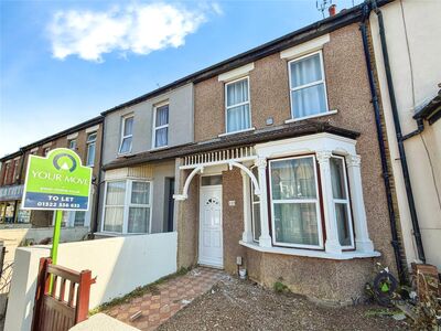 3 bedroom Mid Terrace House to rent