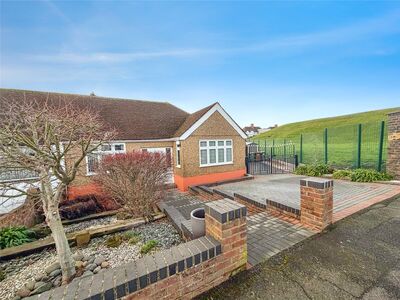 Edendale Road, 3 bedroom Detached House for sale, &pound;825,000
