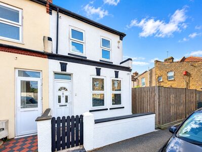 Charlieville Road, 3 bedroom End Terrace House for sale, &pound;400,000