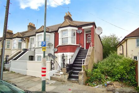 Riverdale Road, 2 bedroom Flat to rent, &pound;1,750 pcm