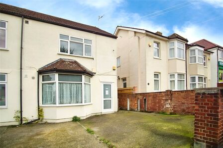 St. Augustines Road, 3 bedroom End Terrace Flat to rent, &pound;1,895 pcm
