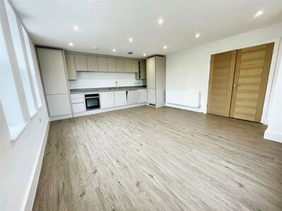 Copers Cope Road, 3 bedroom  Flat for sale, £700,000