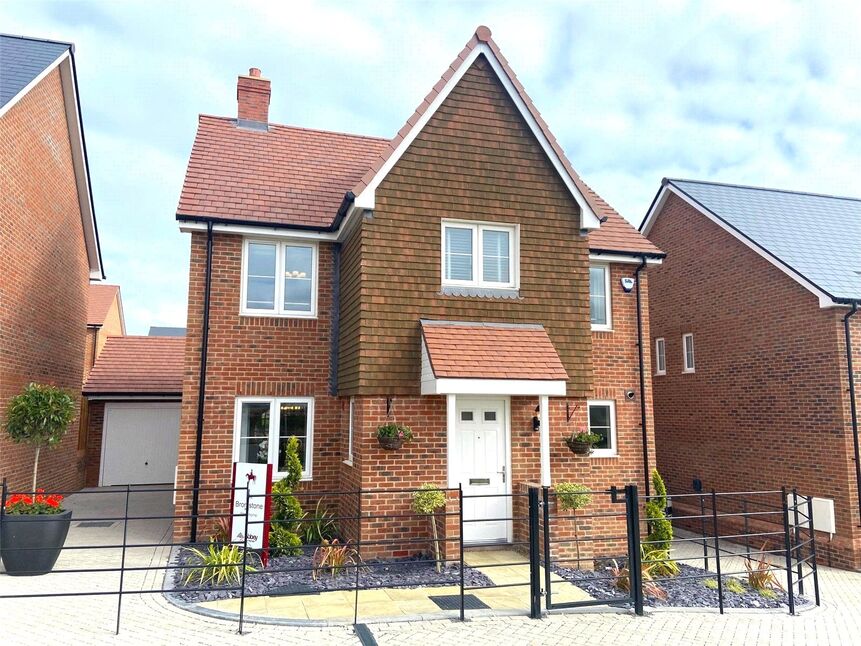 Main image of 4 bedroom Detached House for sale, Cross Road, Walmer, Kent, CT14