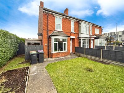 Newark Road, 1 bedroom  Flat to rent, £700 pcm