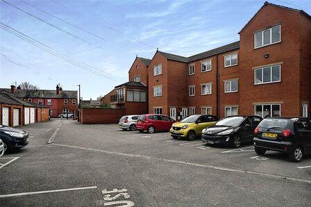 Riverside Lawns, 2 bedroom  Flat for sale, £120,000