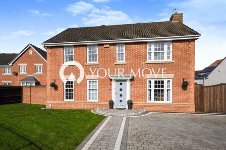 4 bedroom Detached House to rent