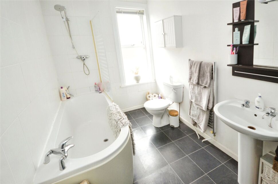 2 bedroom Mid Terrace House for sale, Albany Street, Lincoln, LN1 £175,000