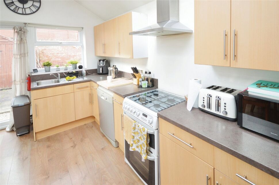 2 bedroom Mid Terrace House for sale, Albany Street, Lincoln, LN1 £