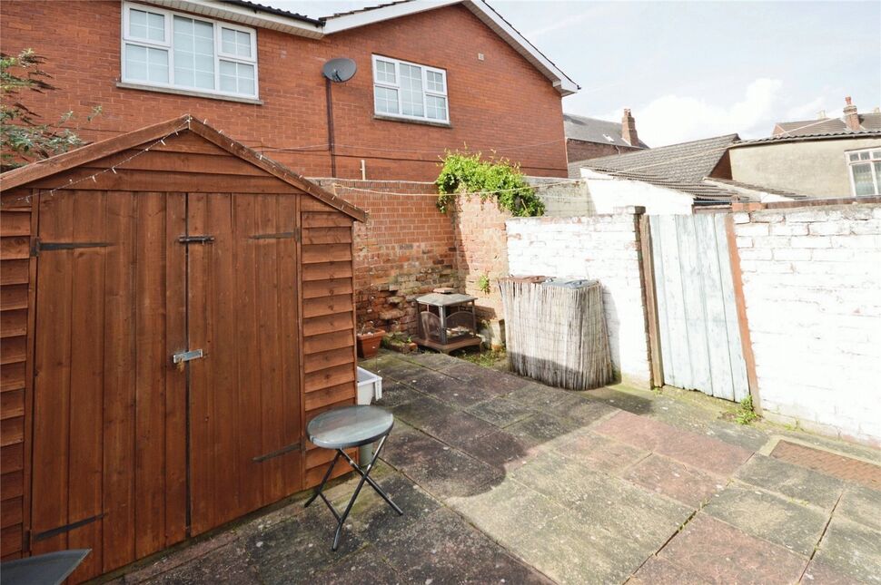2 bedroom Mid Terrace House for sale, Albany Street, Lincoln, LN1 £
