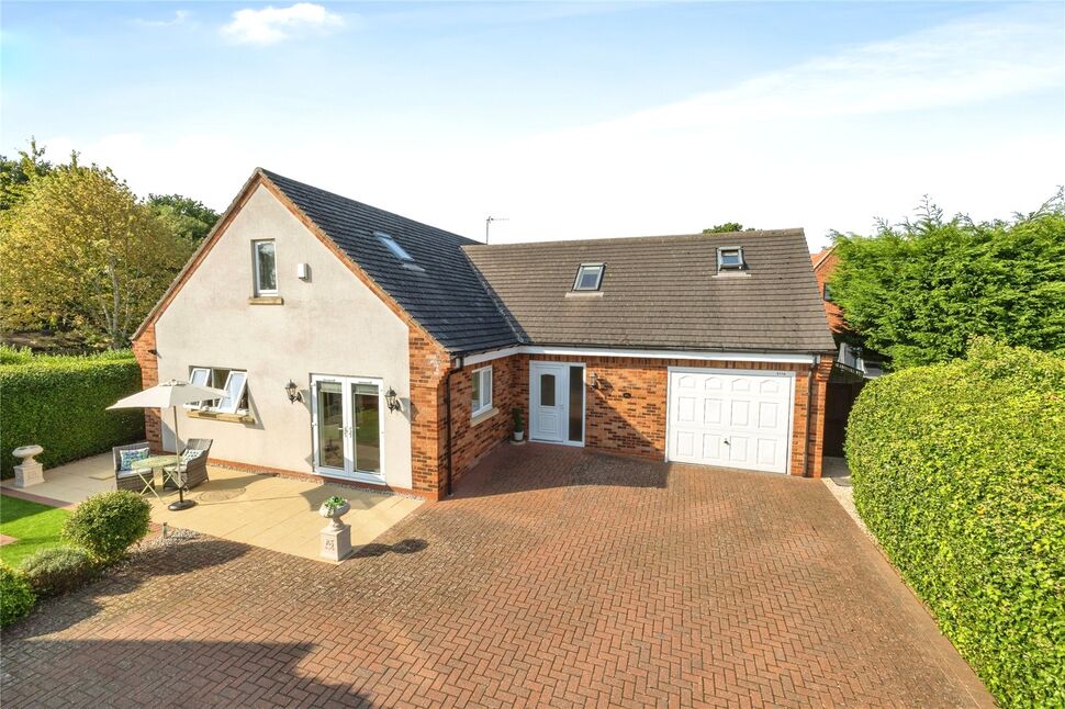 Main image of 4 bedroom Detached House for sale, Newark Road, South Hykeham, Lincolnshire, LN6