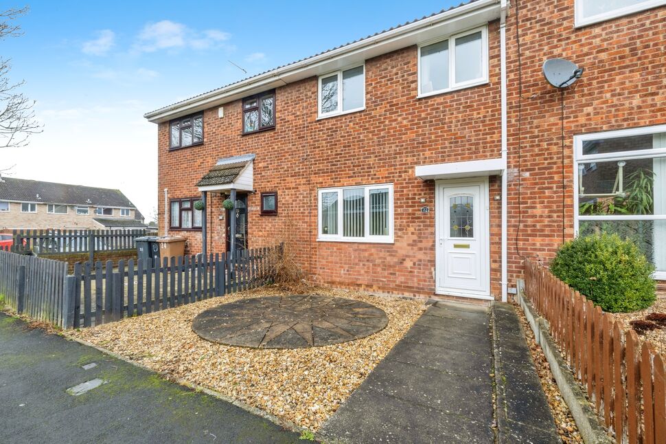 Main image of 3 bedroom Mid Terrace House for sale, Larne Road, Lincoln, Lincolnshire, LN5