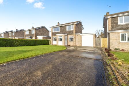 Chelmer Close, 4 bedroom Detached House for sale, £330,000