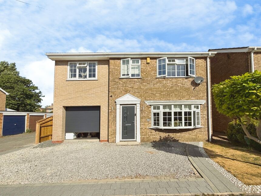 Main image of 4 bedroom Detached House for sale, Glenbank Close, Lincoln, LN6