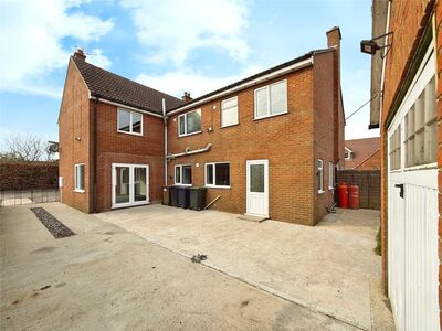 Water Lane, 4 bedroom Semi Detached House for sale, £350,000