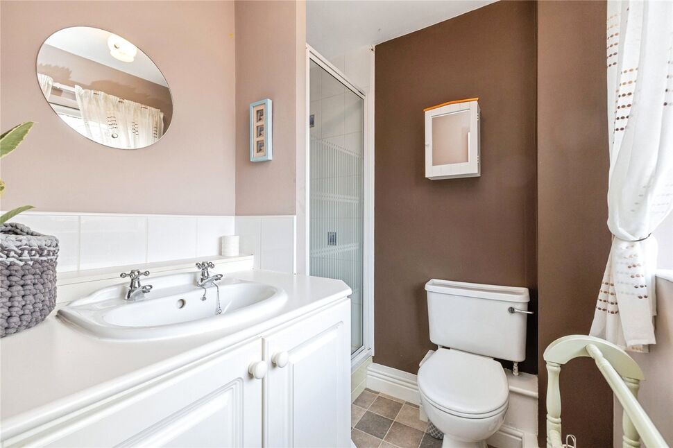 En-Suite 2