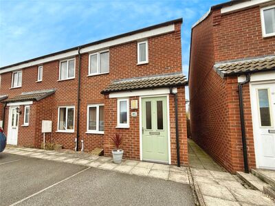 2 bedroom End Terrace House for sale