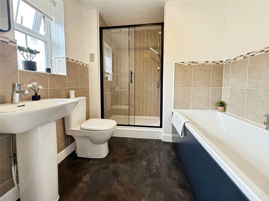 En-Suite 1