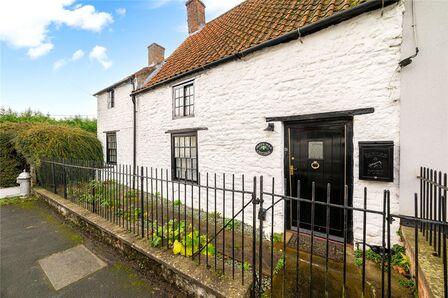 2 bedroom Semi Detached Property for sale