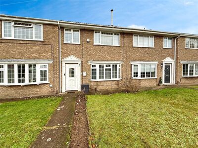 3 bedroom Mid Terrace House for sale