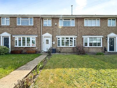 3 bedroom Mid Terrace House for sale