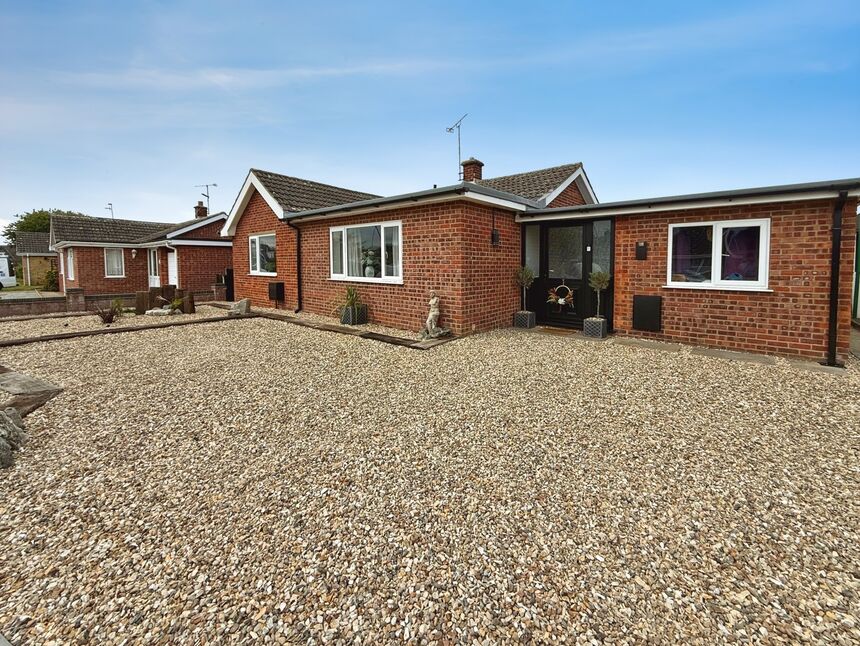 Main image of 3 bedroom Detached Bungalow for sale, Manor Road, Saxilby, Lincolnshire, LN1