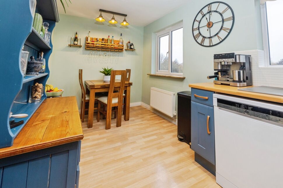 Kitchen / Breakfast Room