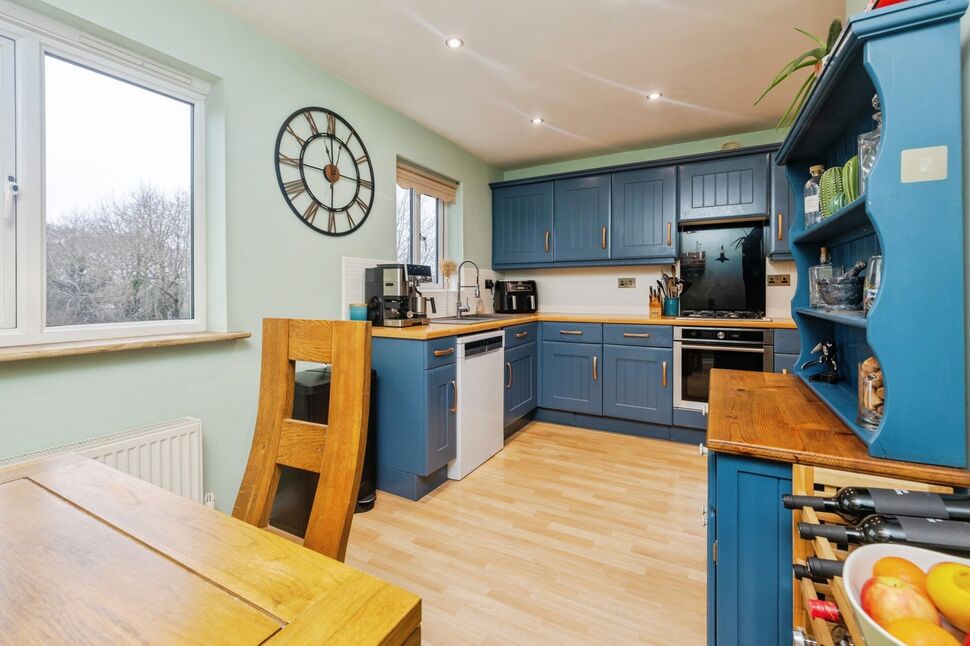 Kitchen / Breakfast Room