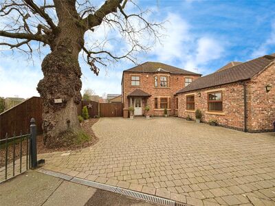 Mill Lane, 4 bedroom Detached House for sale, &pound;495,000